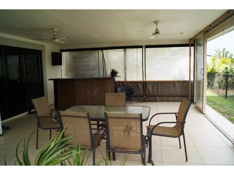 1 Clearview Avenue, Thabeban QLD 4670