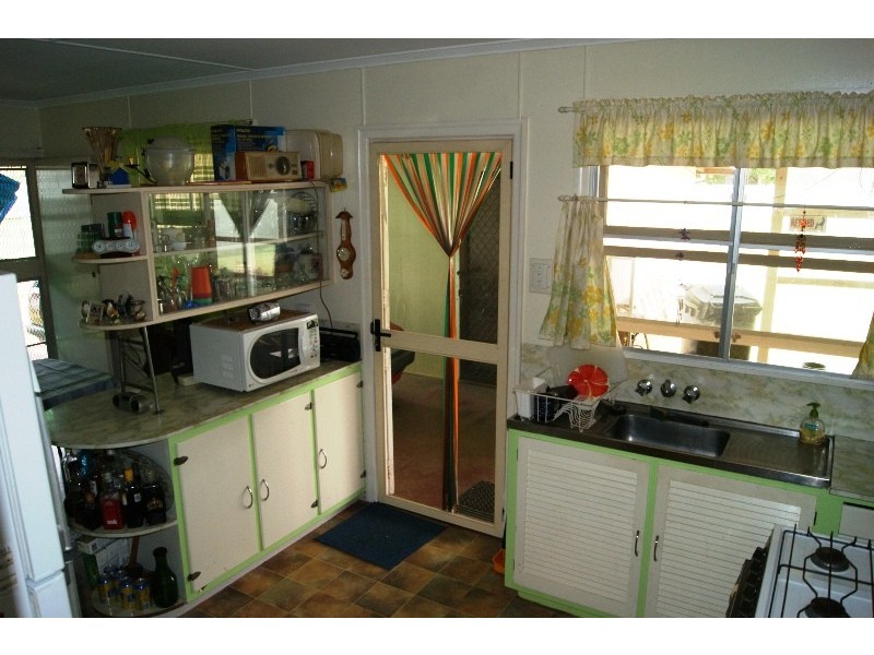 Avenell Heights QLD 4670