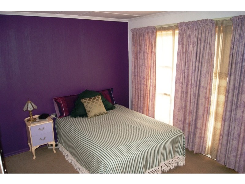 Avenell Heights QLD 4670