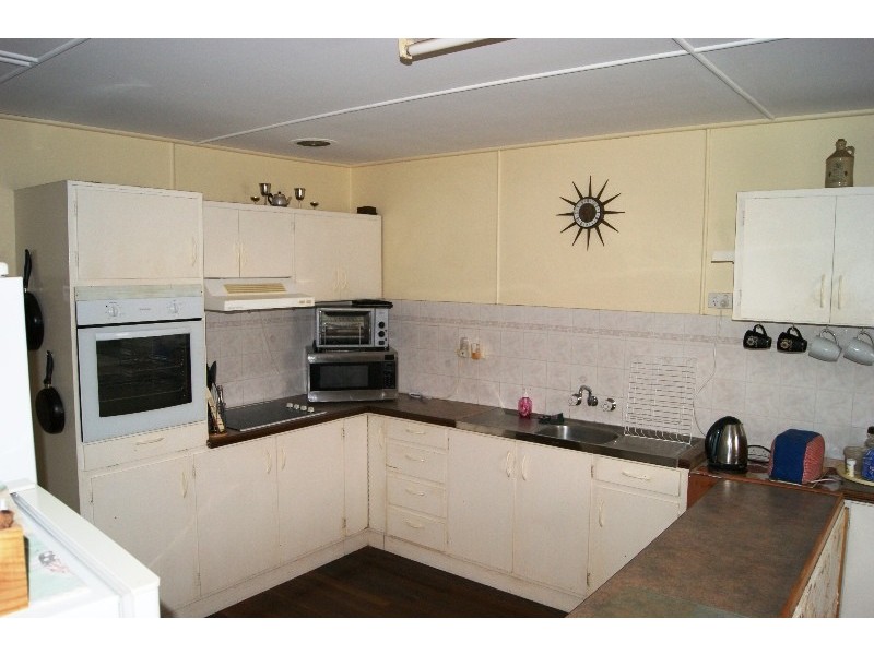 31 Greathead Road, Kepnock QLD 4670