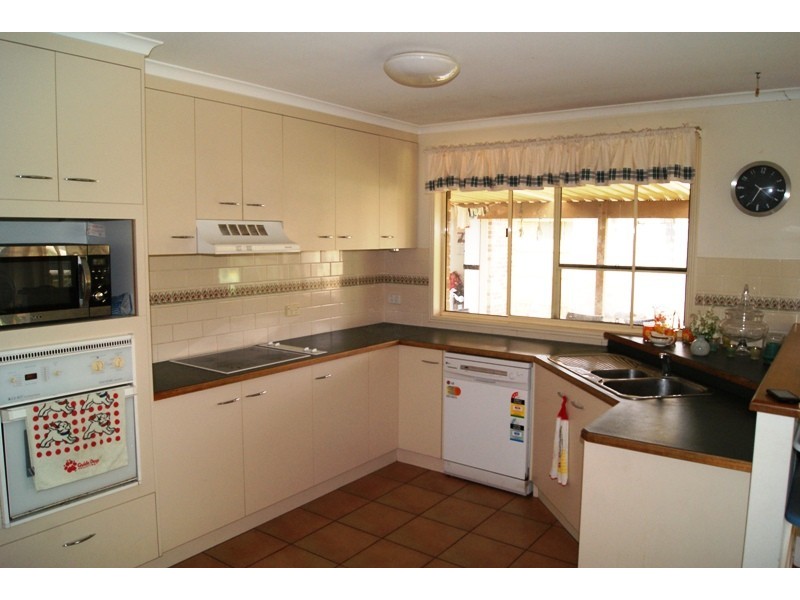 24 BERGHOFFER DRIVE, Kepnock QLD 4670