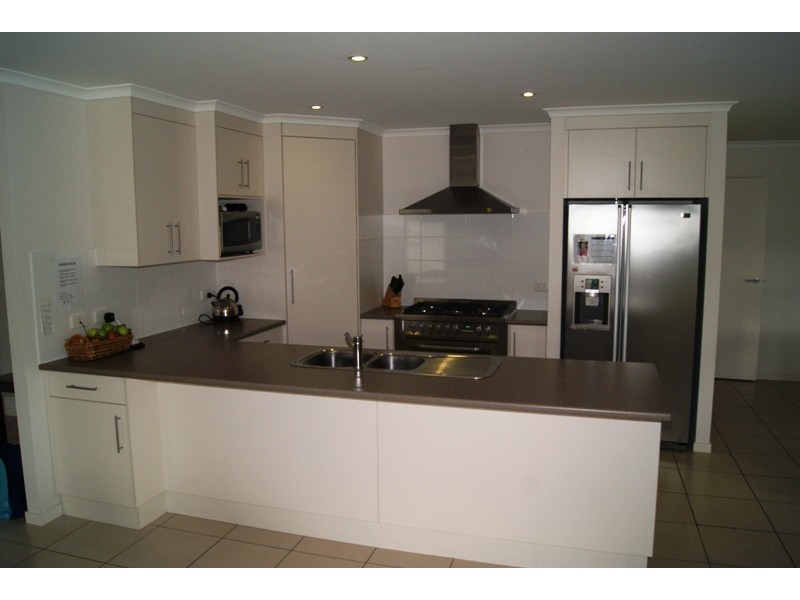 1 Kedge Street, Svensson Heights QLD 4670