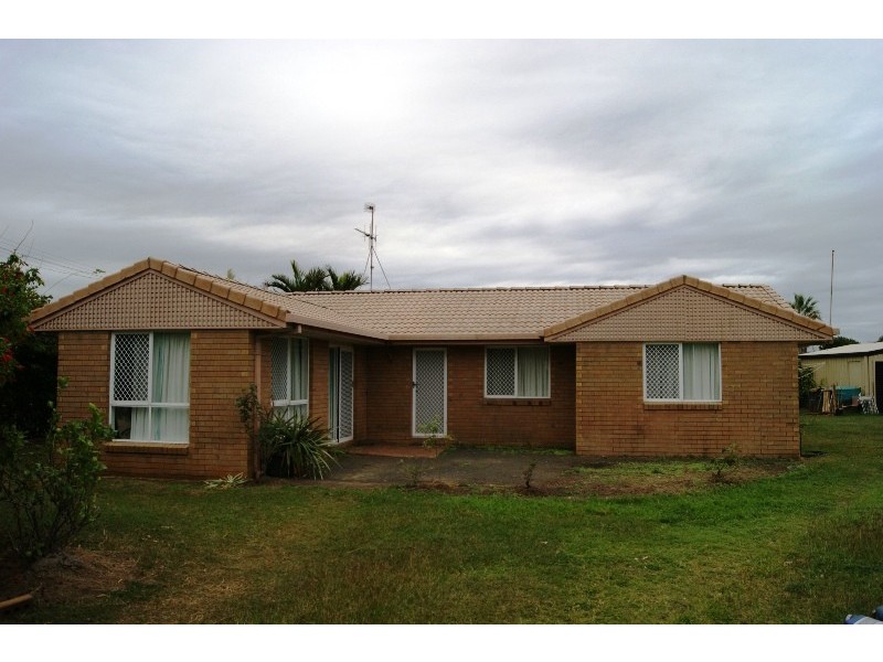 26 BLUEWATER DRIVE, Elliott Heads QLD 4670