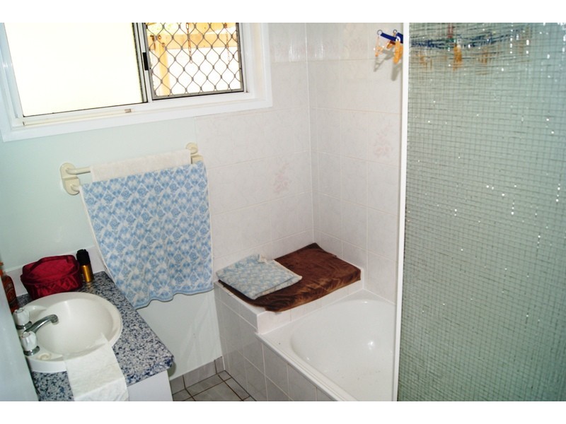 26 BLUEWATER DRIVE, Elliott Heads QLD 4670