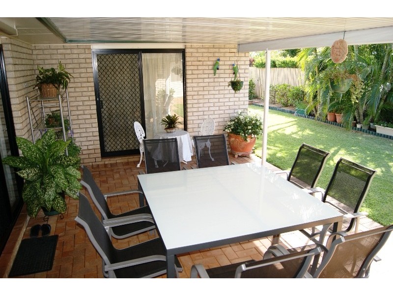 195 Barolin Esplanade, Coral Cove QLD 4670