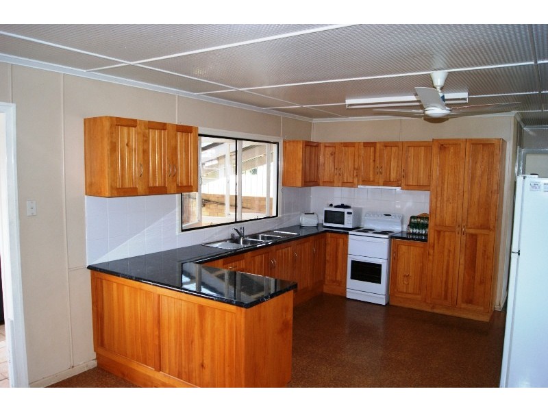 3 Brasch Street, Kepnock QLD 4670