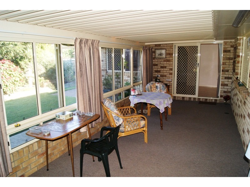 25 Acacia Street, Moore Park Beach QLD 4670