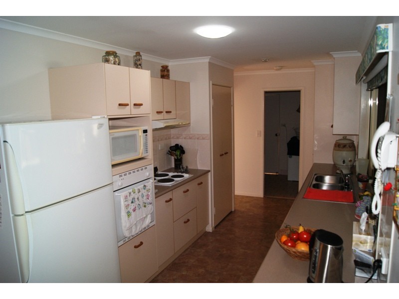 25 Acacia Street, Moore Park Beach QLD 4670