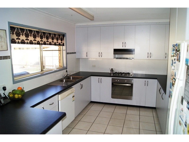 83 CLIVE CRESCENT, Kepnock QLD 4670