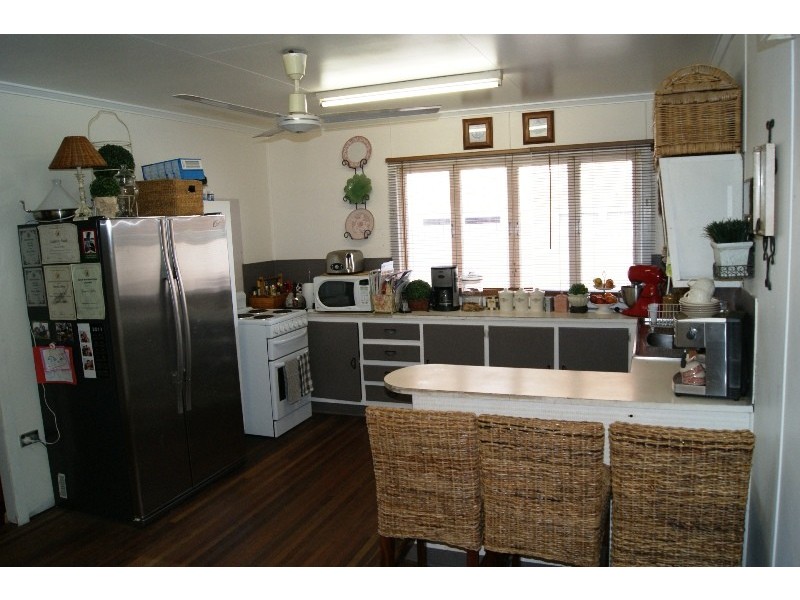23 BAKER STREET, Kepnock QLD 4670