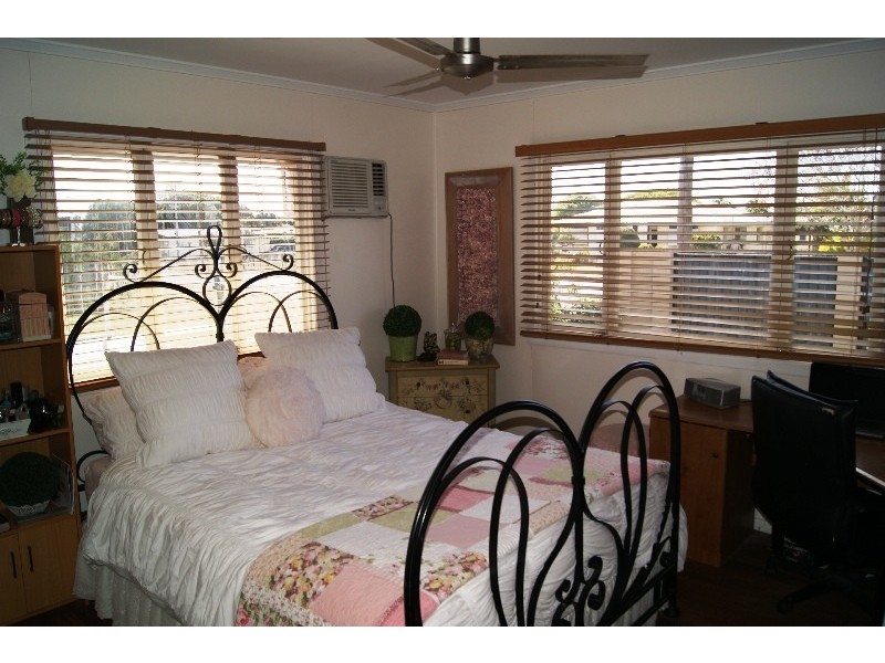 23 BAKER STREET, Kepnock QLD 4670