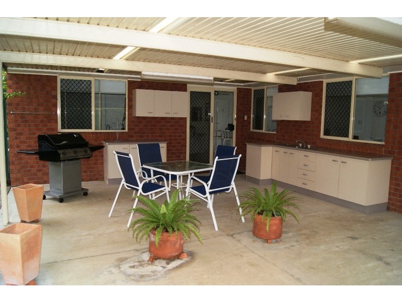 121 SHELLEY STREET, Burnett Heads QLD 4670