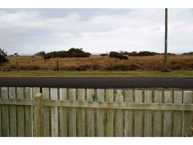 121 SHELLEY STREET, Burnett Heads QLD 4670