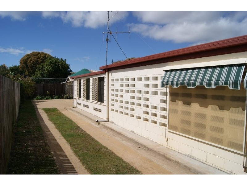 2a  Hussey Street, Avenell Heights QLD 4670