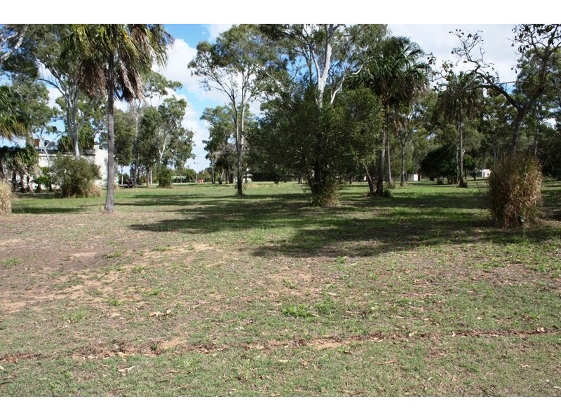 Moore Park Beach QLD 4670