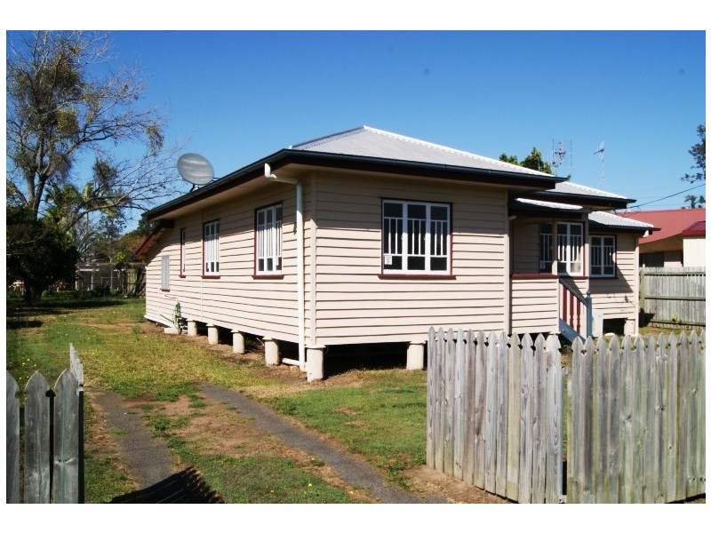 12 WYNTER STREET, Walkervale QLD 4670