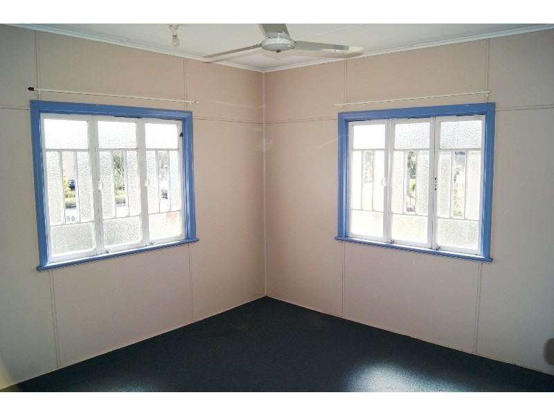 12 WYNTER STREET, Walkervale QLD 4670