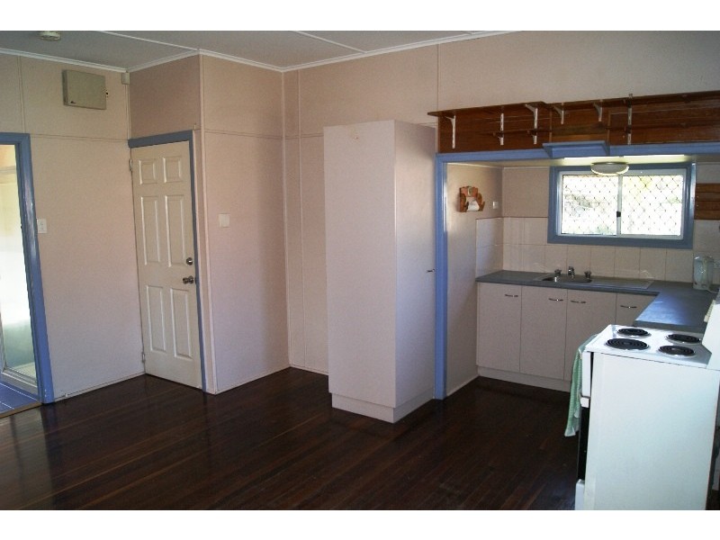 12 WYNTER STREET, Walkervale QLD 4670