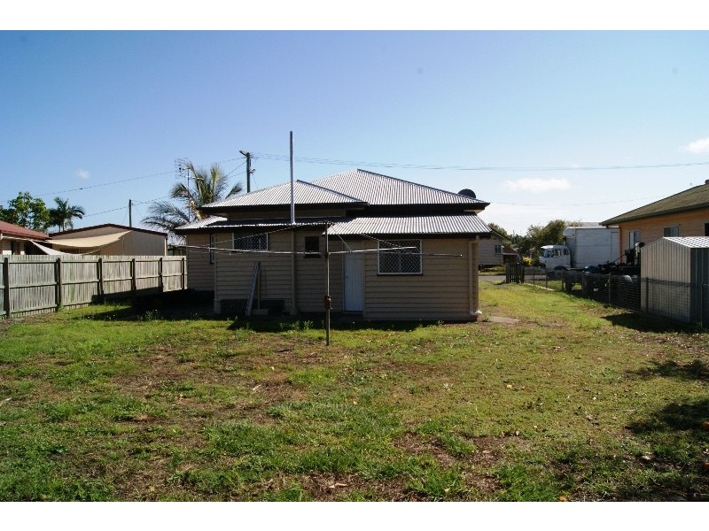 12 WYNTER STREET, Walkervale QLD 4670