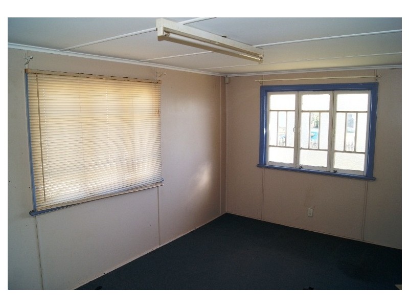 12 WYNTER STREET, Walkervale QLD 4670