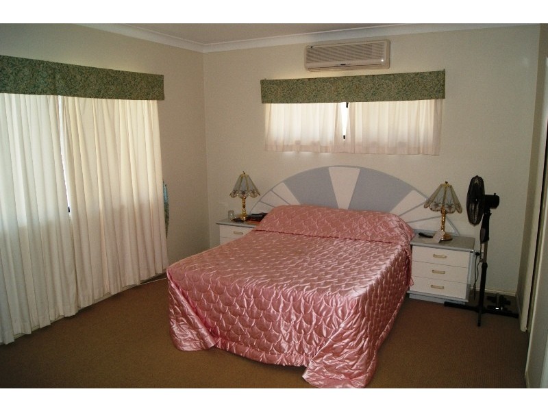 5 ROYAL BOULEVARDE, Moore Park Beach QLD 4670