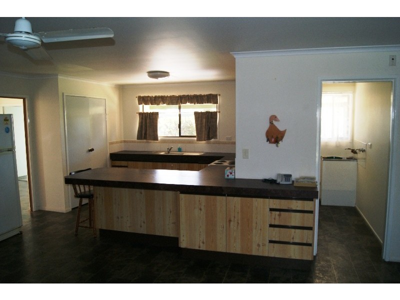 11  LAUREL STREET, Gooburrum QLD 4670