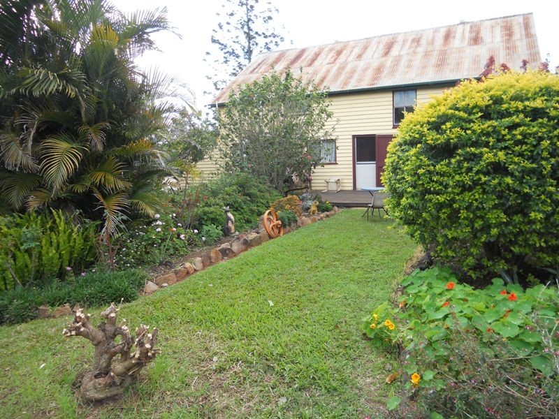 13 Queen Street, Cordalba QLD 4660