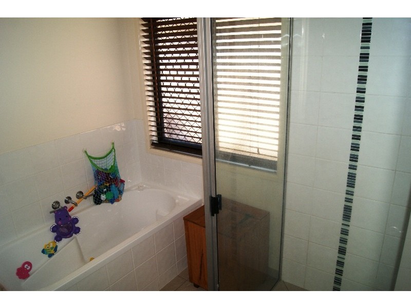 2/12 Cauchi Court, Avoca QLD 4670