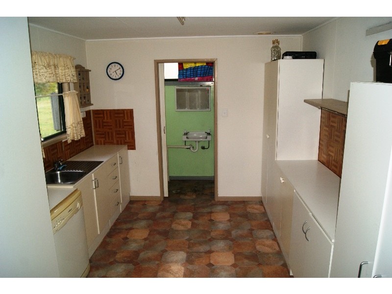 6 DEVILLE COURT, South Bingera QLD 4670