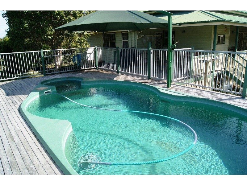 15A LOVERS WALK, Thabeban QLD 4670