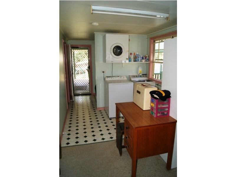 15A LOVERS WALK, Thabeban QLD 4670