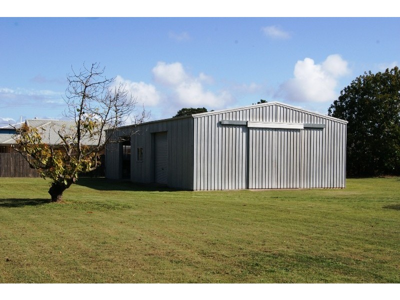 15A LOVERS WALK, Thabeban QLD 4670