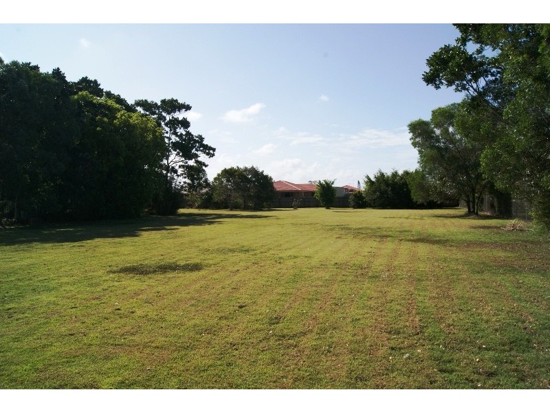 15A LOVERS WALK, Thabeban QLD 4670