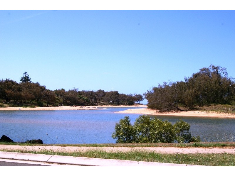 5 Marian Street, Coral Cove QLD 4670