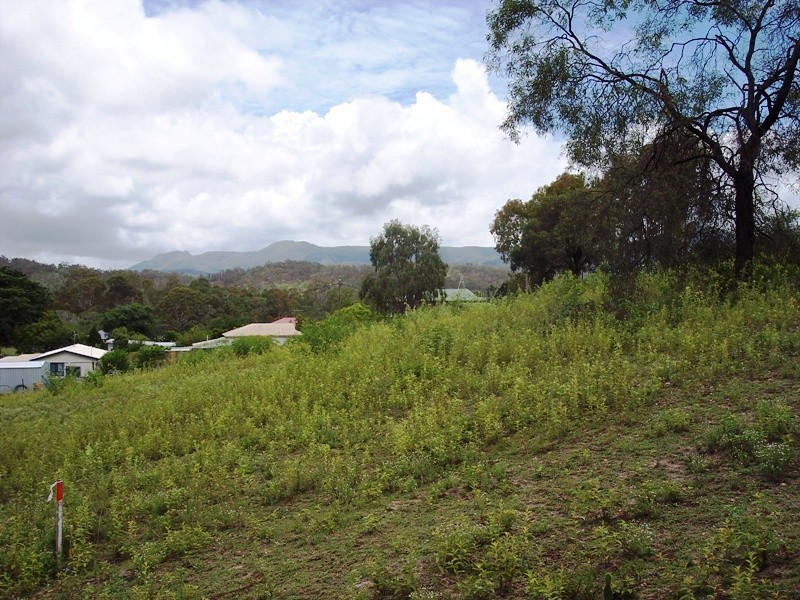 40 Hunter Street, Mount Perry QLD 4671