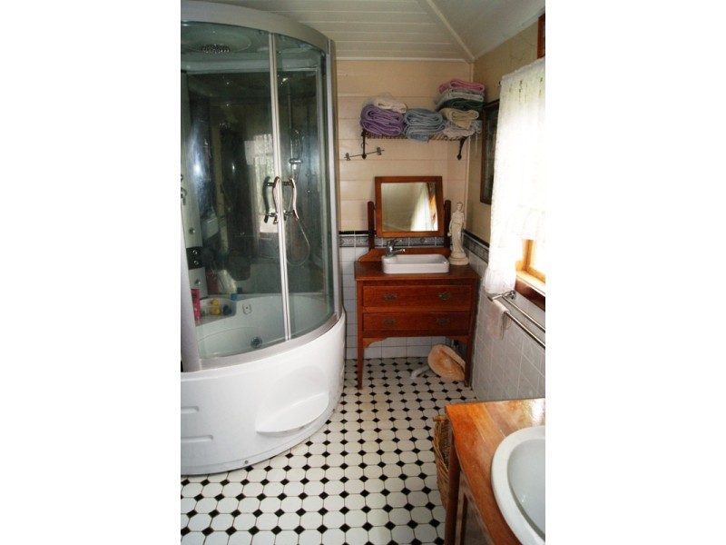 23 Sue’s Avenue, Gin Gin QLD 4671