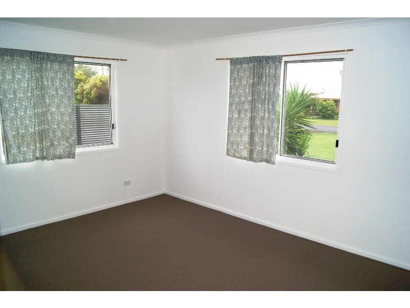 21  GREVILLEA AVENUE, Innes Park QLD 4670