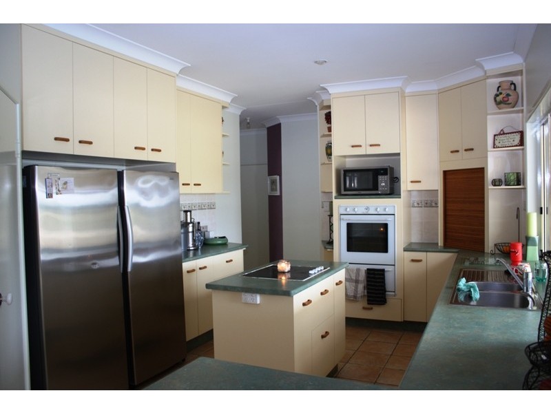 Moore Park Beach QLD 4670