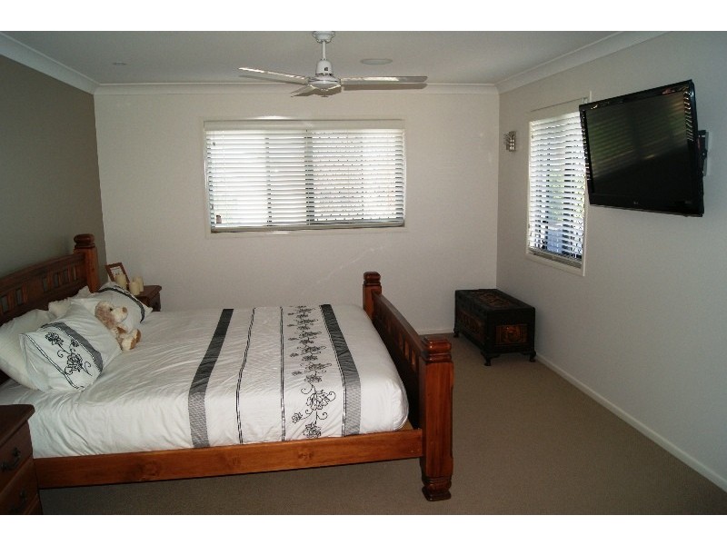 1 Serenity Drive, Kalkie QLD 4670