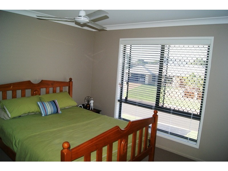 1 Serenity Drive, Kalkie QLD 4670