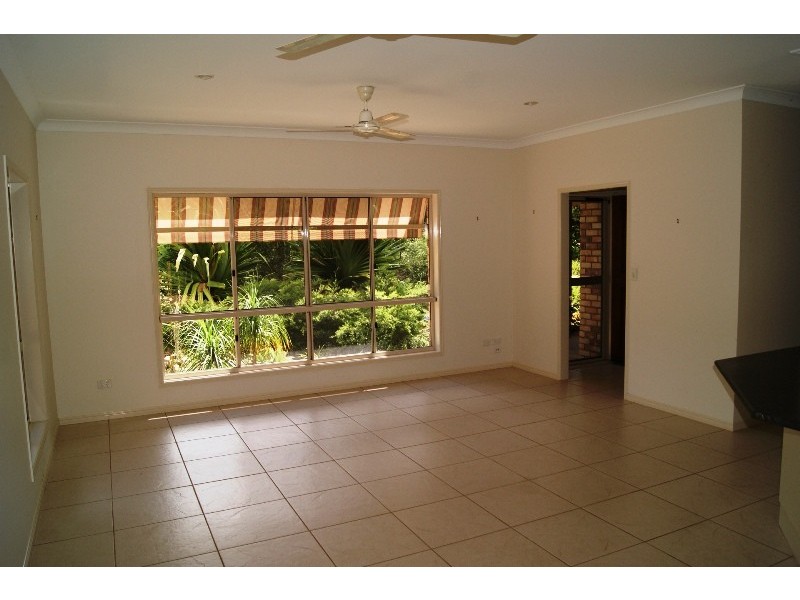 34 Kingfisher Crescent, Moore Park Beach QLD 4670