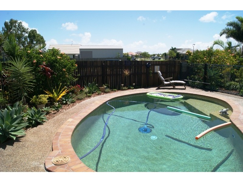 1 MELEISHA PLACE, Coral Cove QLD 4670