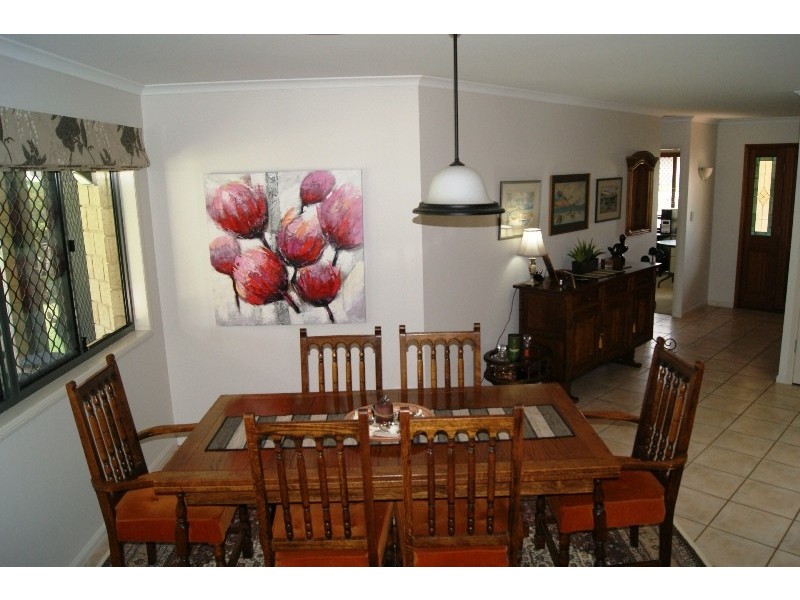 1 MELEISHA PLACE, Coral Cove QLD 4670