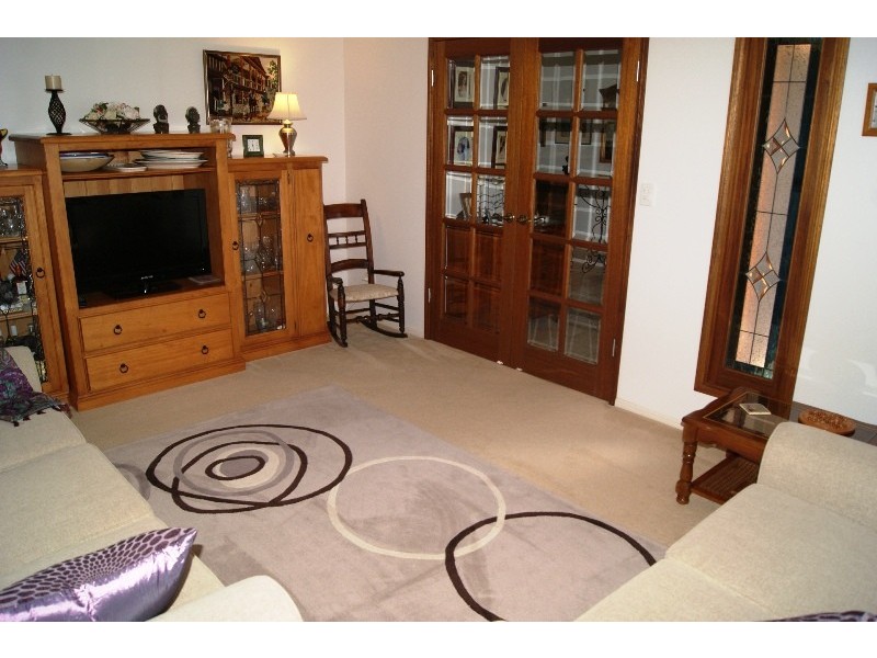 1 MELEISHA PLACE, Coral Cove QLD 4670