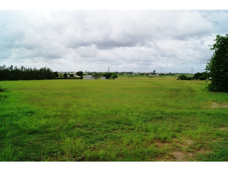 1533 MOORE PARK ROAD, Gooburrum QLD 4670