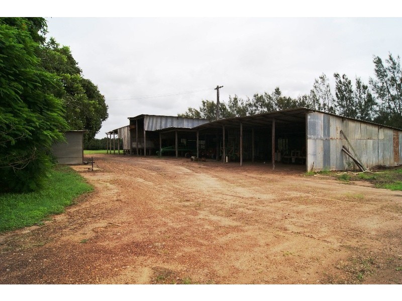 1533 MOORE PARK ROAD, Gooburrum QLD 4670