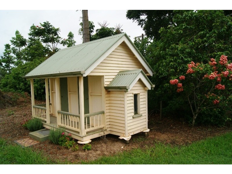 1533 MOORE PARK ROAD, Gooburrum QLD 4670