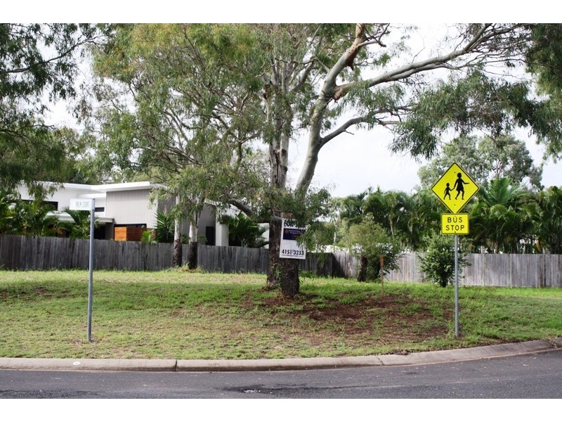 35 Palm Court, Moore Park Beach QLD 4670