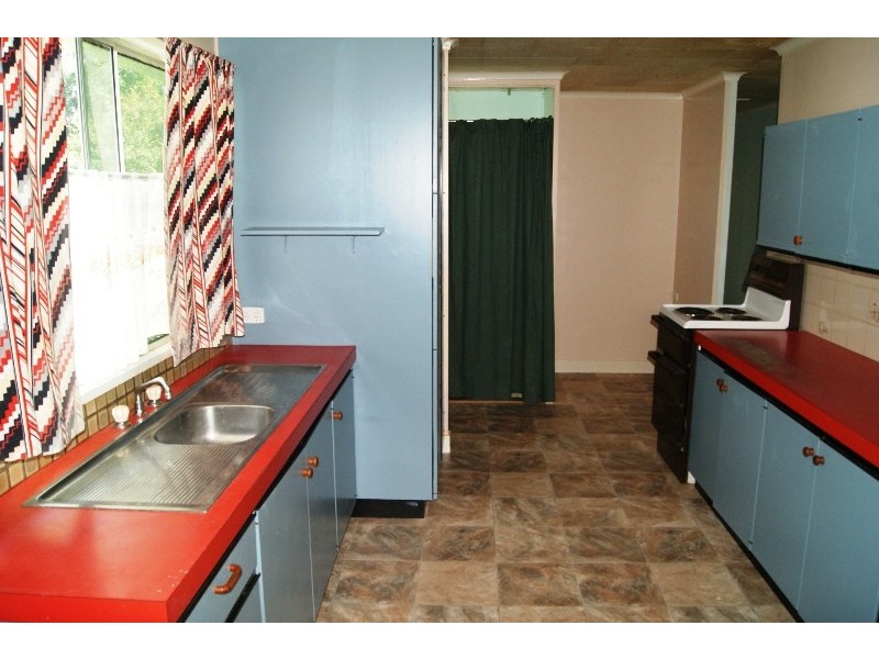 127 KENDALLS ROAD, Avoca QLD 4670