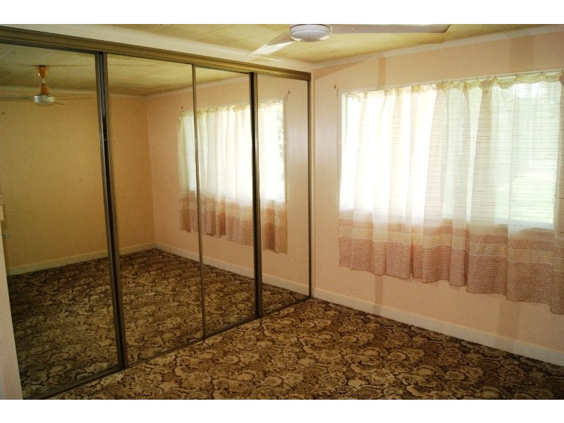 127 KENDALLS ROAD, Avoca QLD 4670